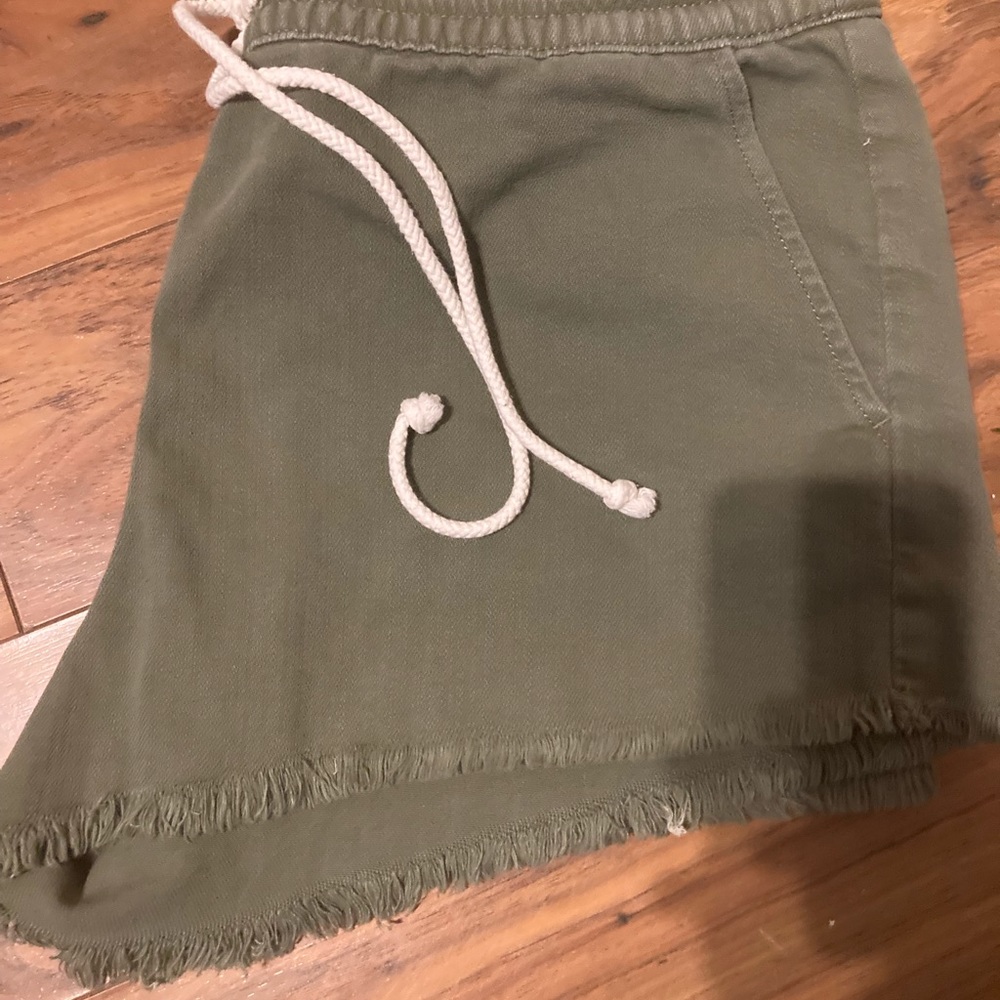 Aerie pull on short